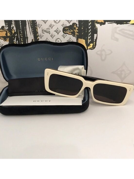 GUCCI GG0543S 002 IVORY BLACK OVERSIZED RECTANGULAR  Gucci GG0543S 002 Ivory Black Oversized Rectangular Sunglasses Brown Lens